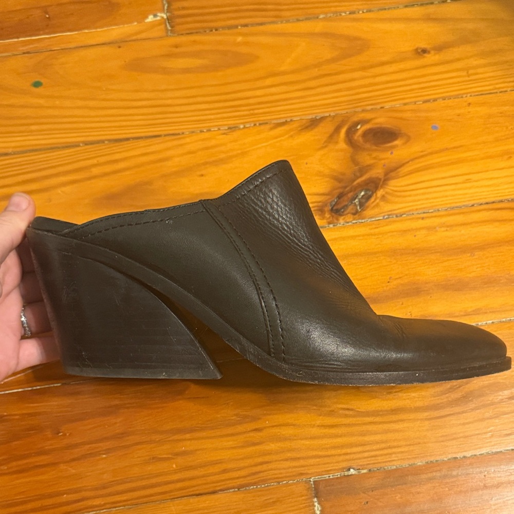 Vintage Frye Regina Mule Black Leather Wedge Pointed Toe Made in Mexico Size 11 - Picture 2 of 7